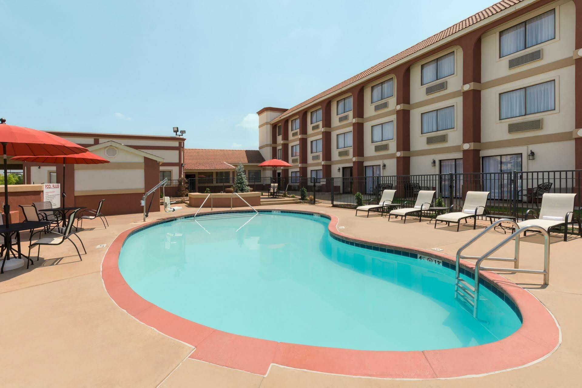 Broadway Inn & Suites 奧克拉荷馬 外观 照片